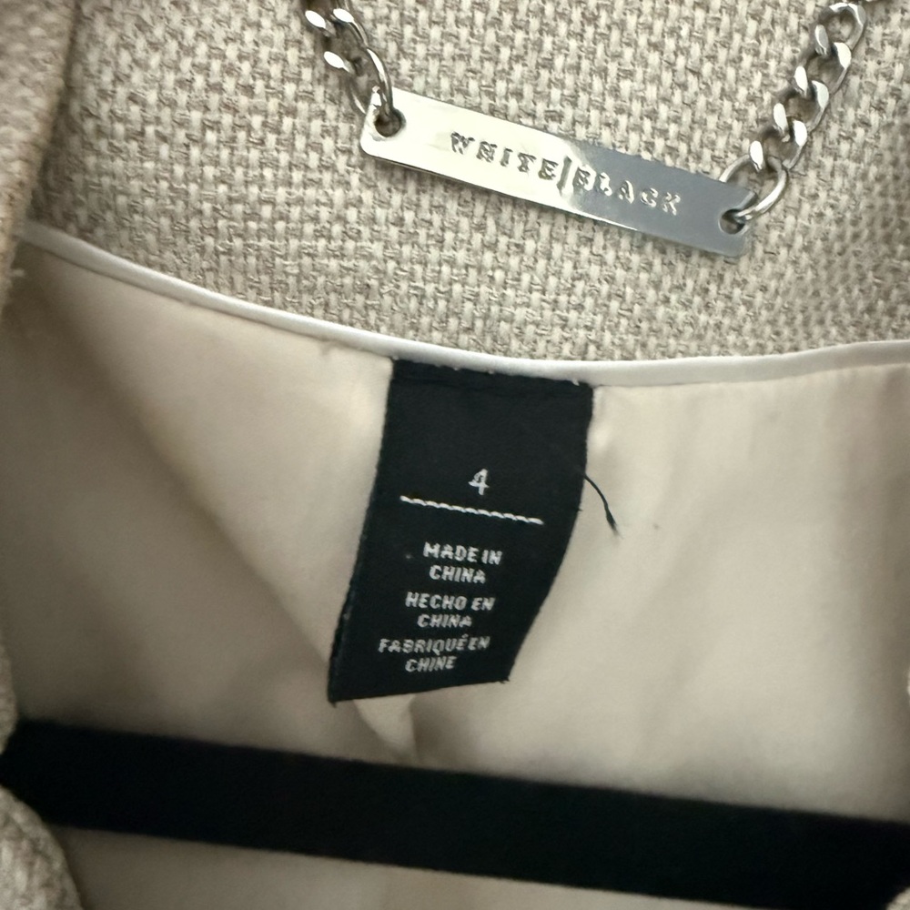 Beautiful linen jacket! - Picture 2 of 6